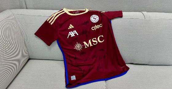 Signiertes Original-Trikot des Servette FC Chênois Féminin