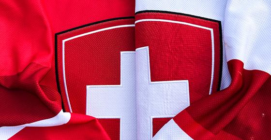 VERSTEIGERUNG - Sichere dir eines der matchworn Nationalmannschaft-Trikots von Dario Rohrbach und Stéphane Charlin