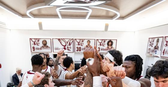 1st Half Locker Room Tour (group)